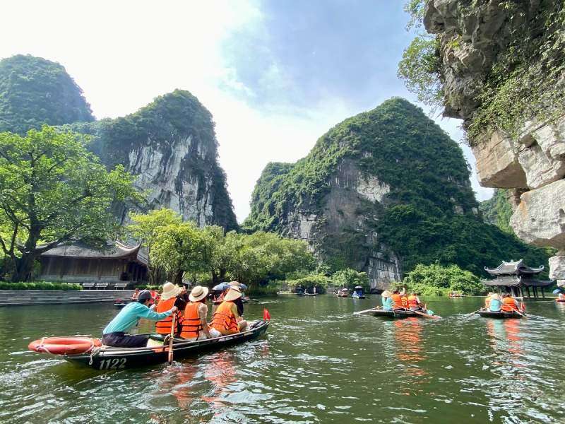 Tour Ninh Bình 1 ngày: Du ngoạn non sông gấm vóc Đất Việt